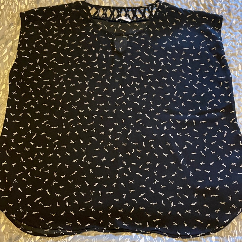 Maurice’s women’s sleeveless top!